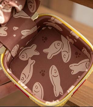 Amazon.co.jp: 猫の恩返し アクセサリーケース おさかなの